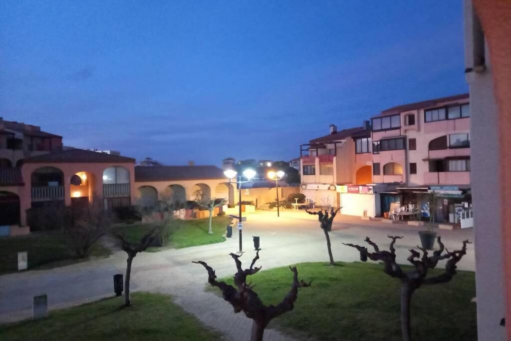 T2, Vue Sur Mer, Terrasse, Parking Prive Le Barcarès Екстериор снимка